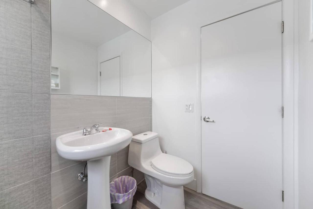 Cozy 1 Bedroom With Pool Steps From The Beach #47 Голливуд Экстерьер фото